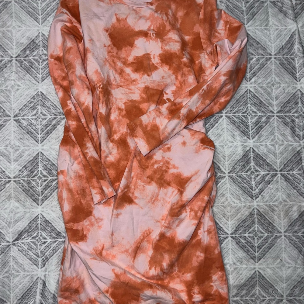 Tie-Dye Long Sleeve Dress